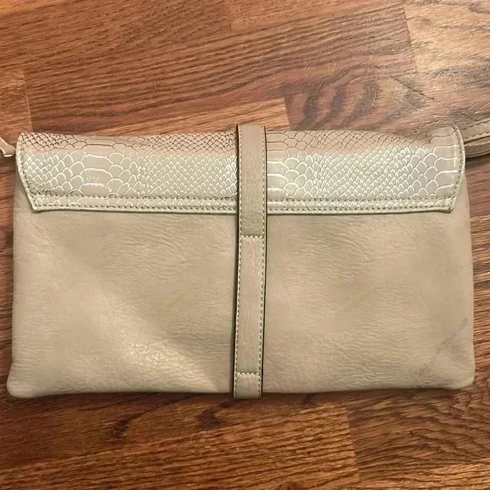 Melie Bianca Faux Leather Over the Shoulder/Crossbody Purse Light Tan - Picture 9 of 12